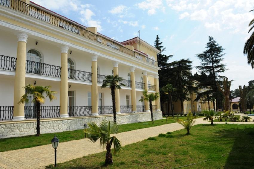 Hotel Lazurniy Bereg Gagra Exterior foto