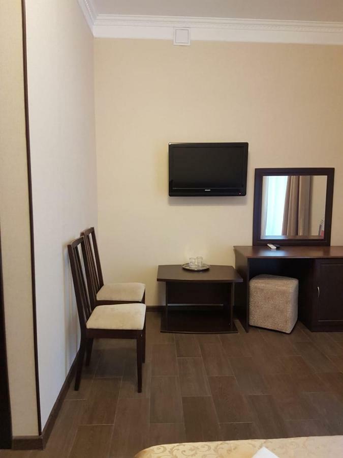 Hotel Lazurniy Bereg Gagra Exterior foto