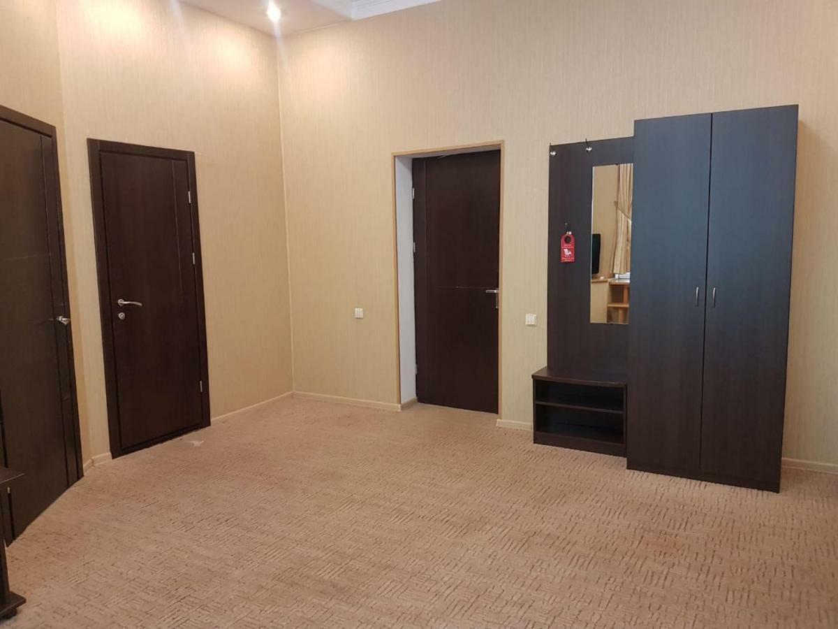 Hotel Lazurniy Bereg Gagra Exterior foto