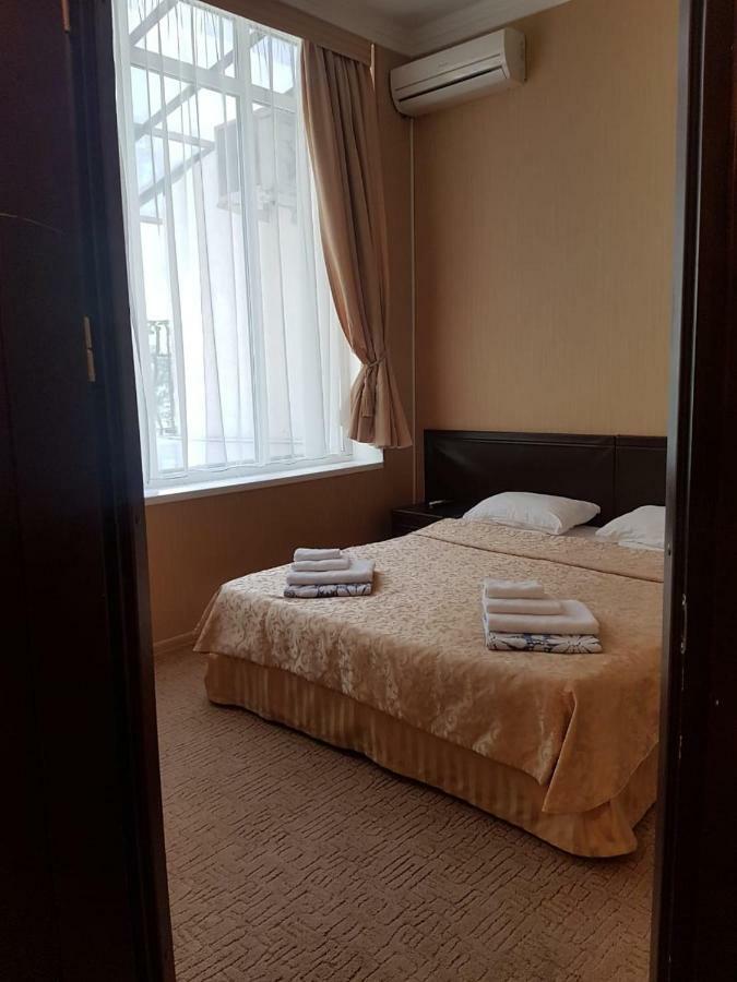 Hotel Lazurniy Bereg Gagra Exterior foto
